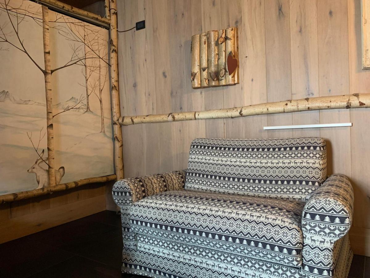 Hotel Letterario Locanda Collomb La Thuile Ngoại thất bức ảnh